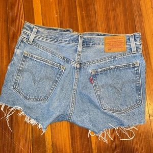 Levi’s 501 light denim shorts W27